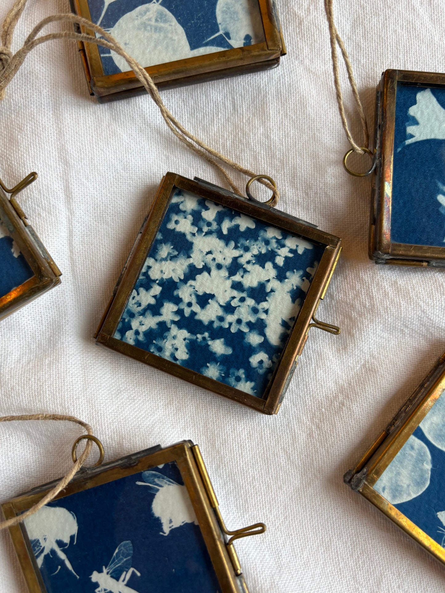 Elderflowers - bockingford - 4x4cm frame