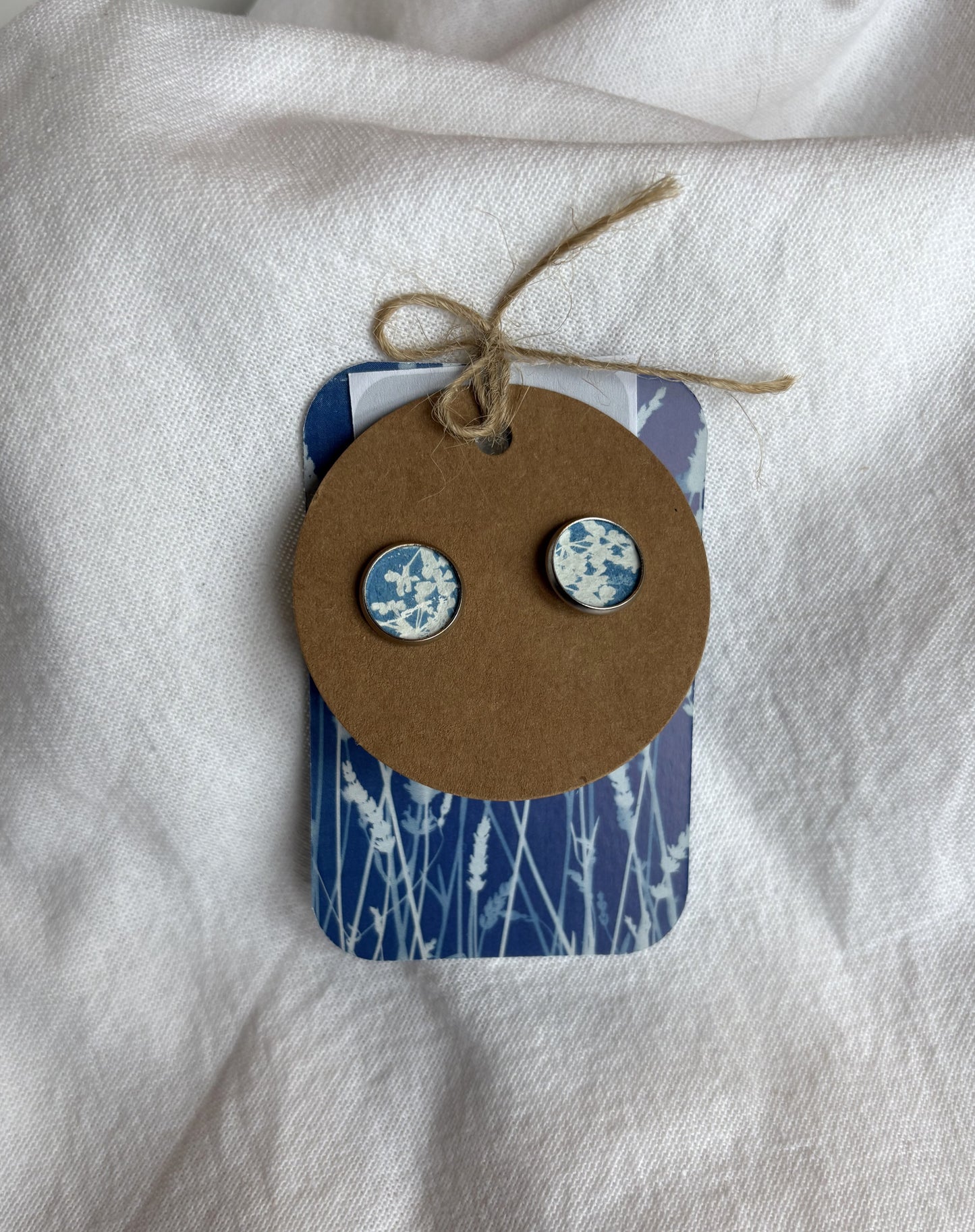 Cow Parsley '26 i - Stud 12mm Earring