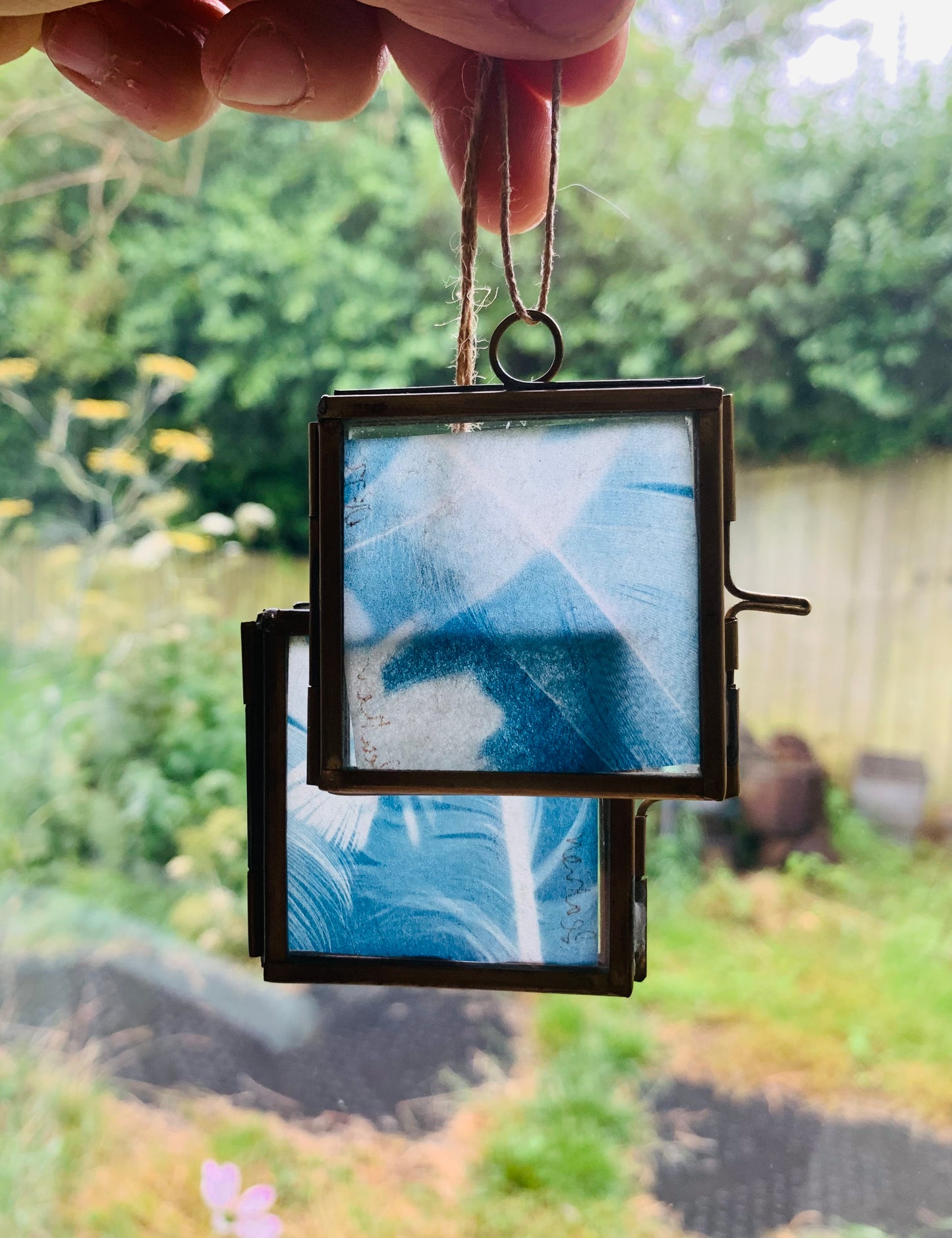 Feather 2 - tea bag - 4x4cm frame