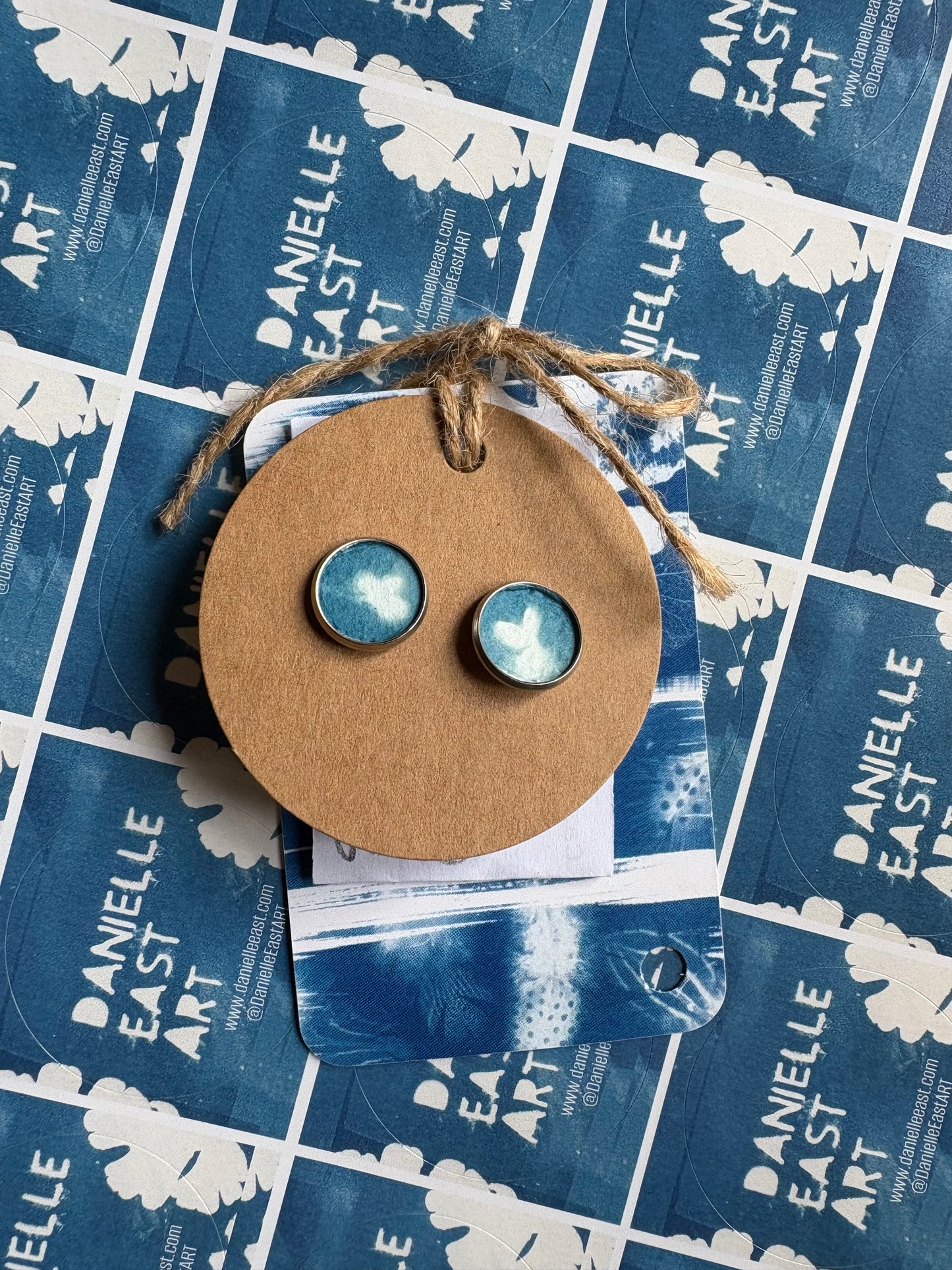 Flower Blur - Cyanotype - SALE - Stud 12 mm