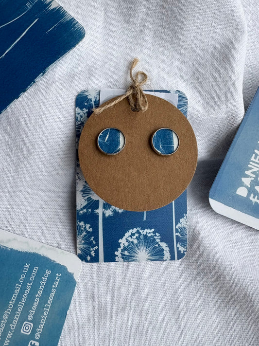 Dandelion White Bit 26 - Cyanotype - SALE - Stud 12mm