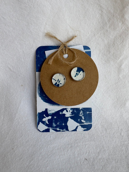 Leaf face - Cyanotype - SALE - Stud 12 mm