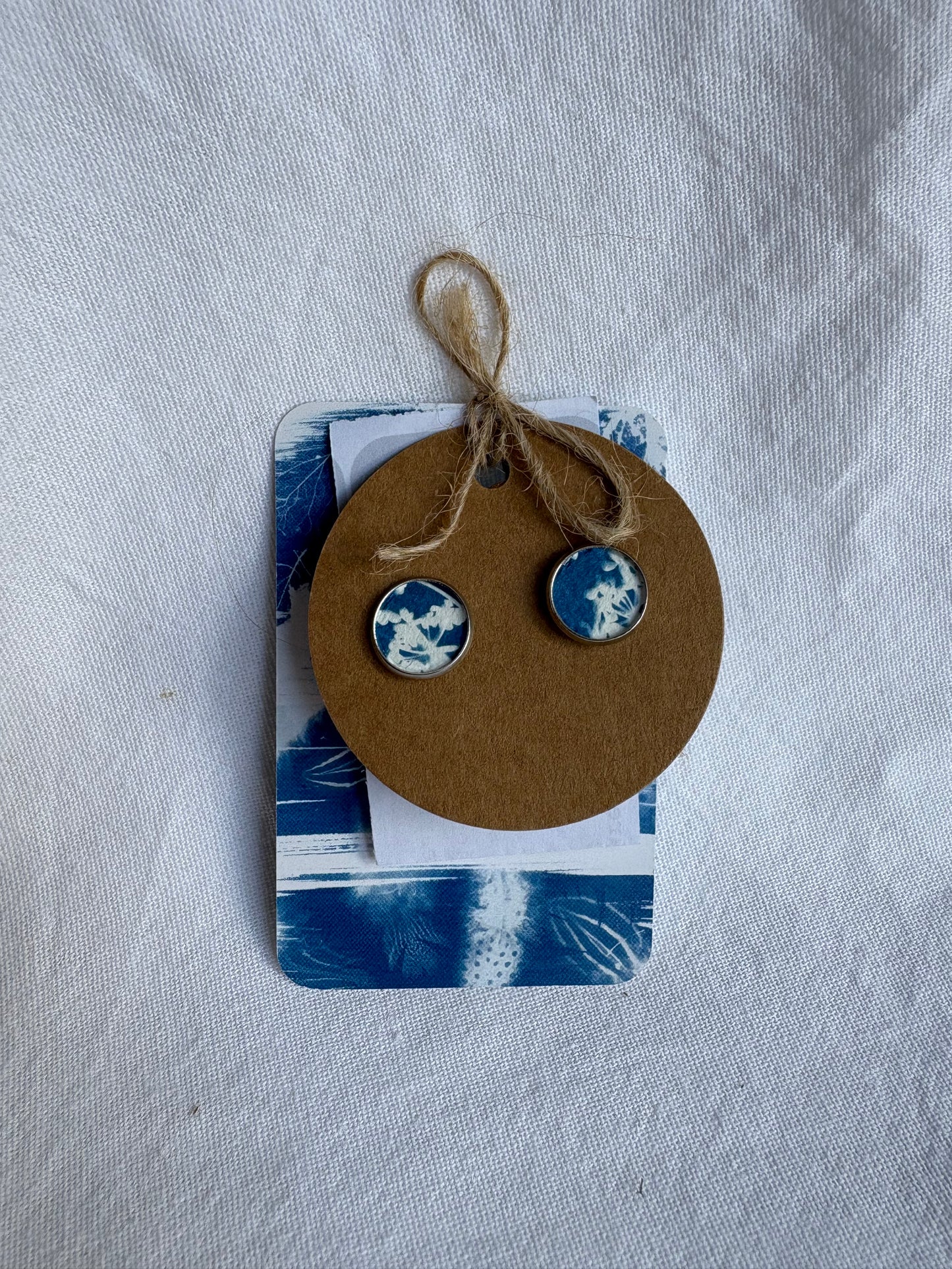 Cow Parsley Close up - Cyanotype - SALE - Stud 12 mm