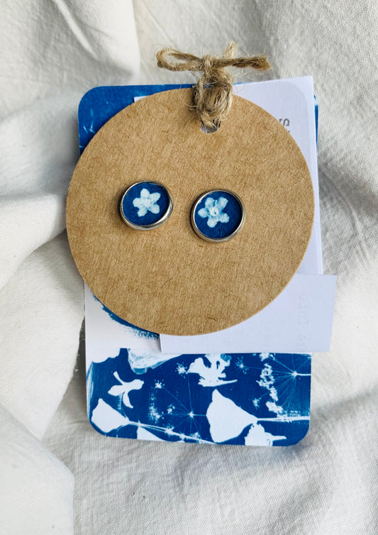 Forget me not - detail - Cyanotype - Stud 10mm Earring