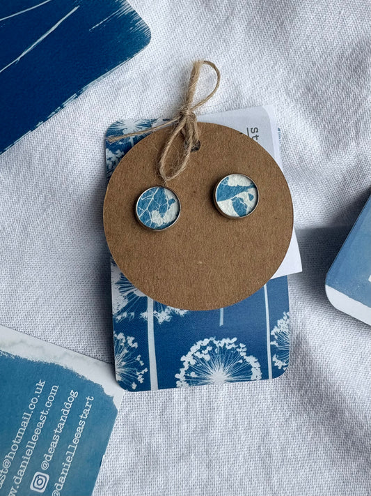 Leaf i 26 - Cyanotype - SALE - Stud 12 mm